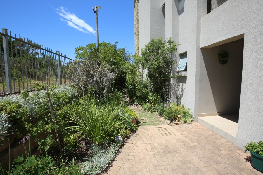 3 Bedroom Property for Sale in Thulana Hill Western Cape